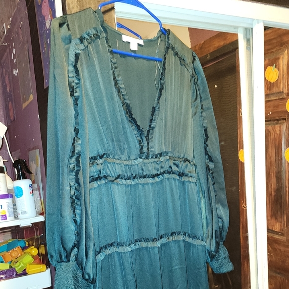 Chelsea & Violet Dark Green Dress - Picture 4 of 7